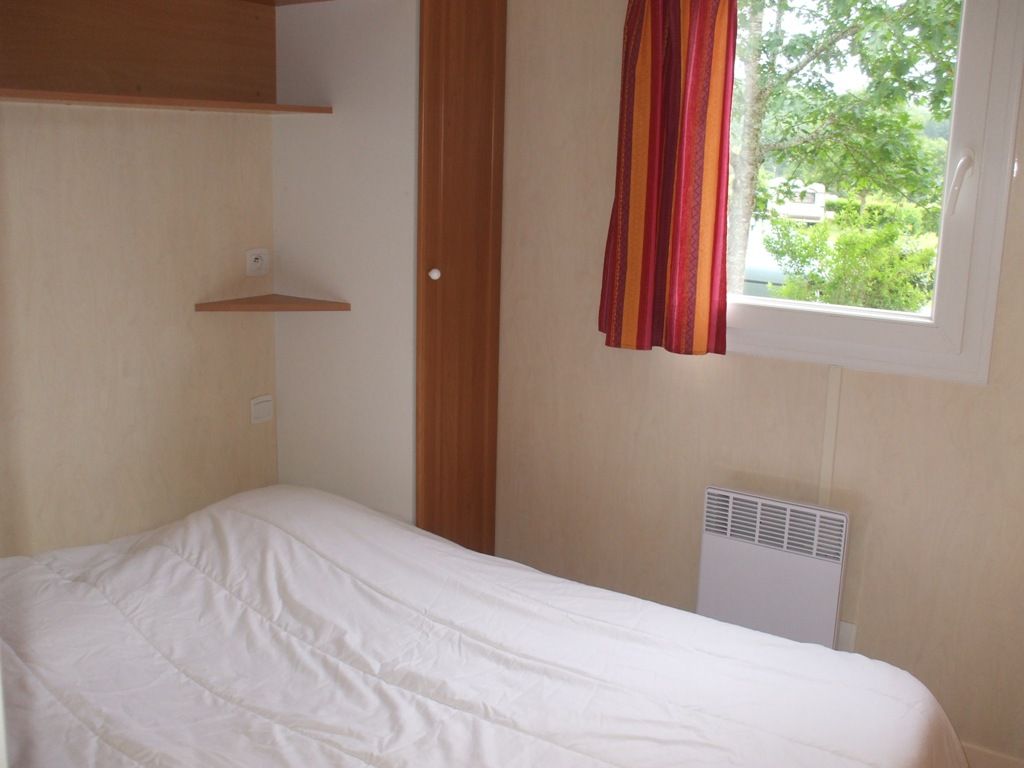 Camping la Baignade - La Celle Dunoise - Chalet 2