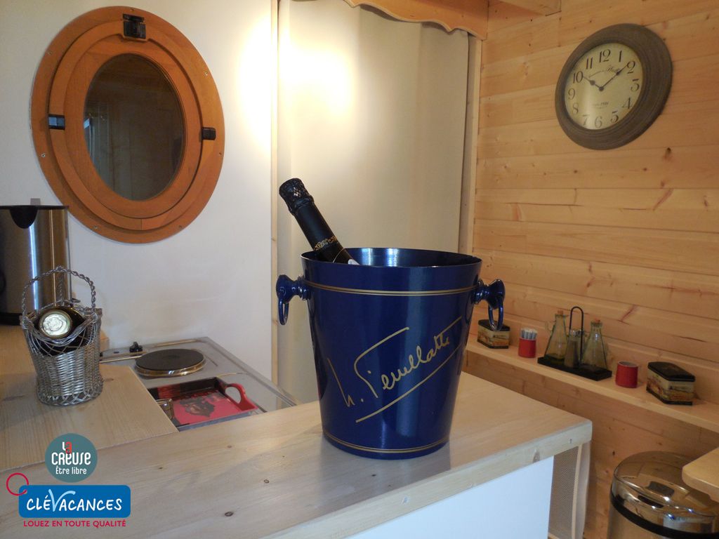 Location J.P Deras suite  Mary Cassatt, Naillat - photo 16