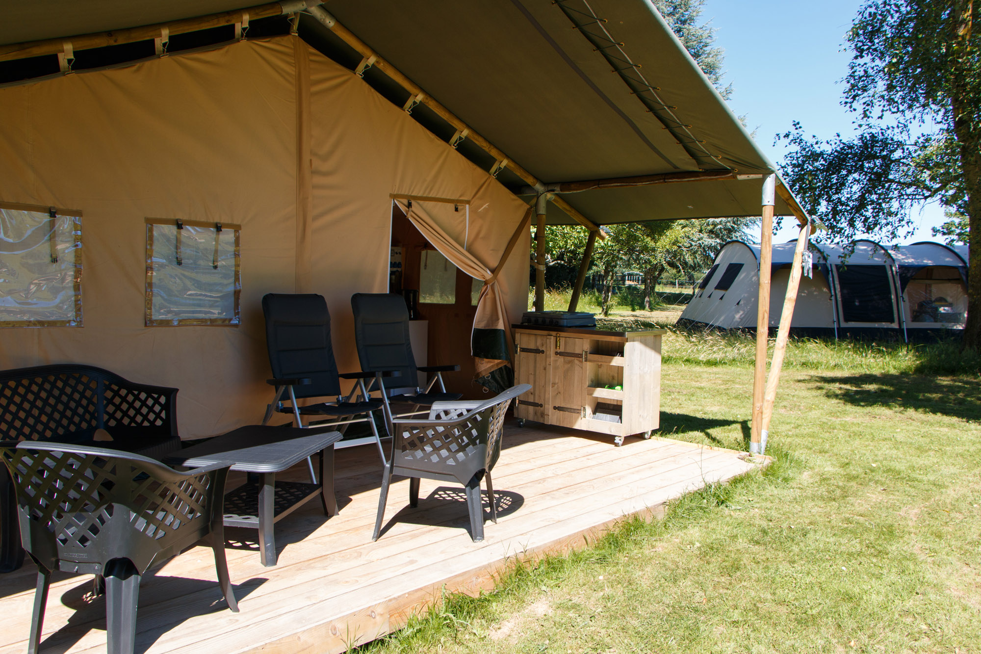 Tente safari 'Papillon' - Camping Dun le Palestel