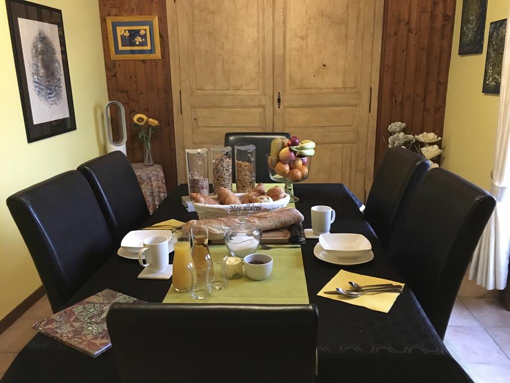 Gorillas Nest, Nouic