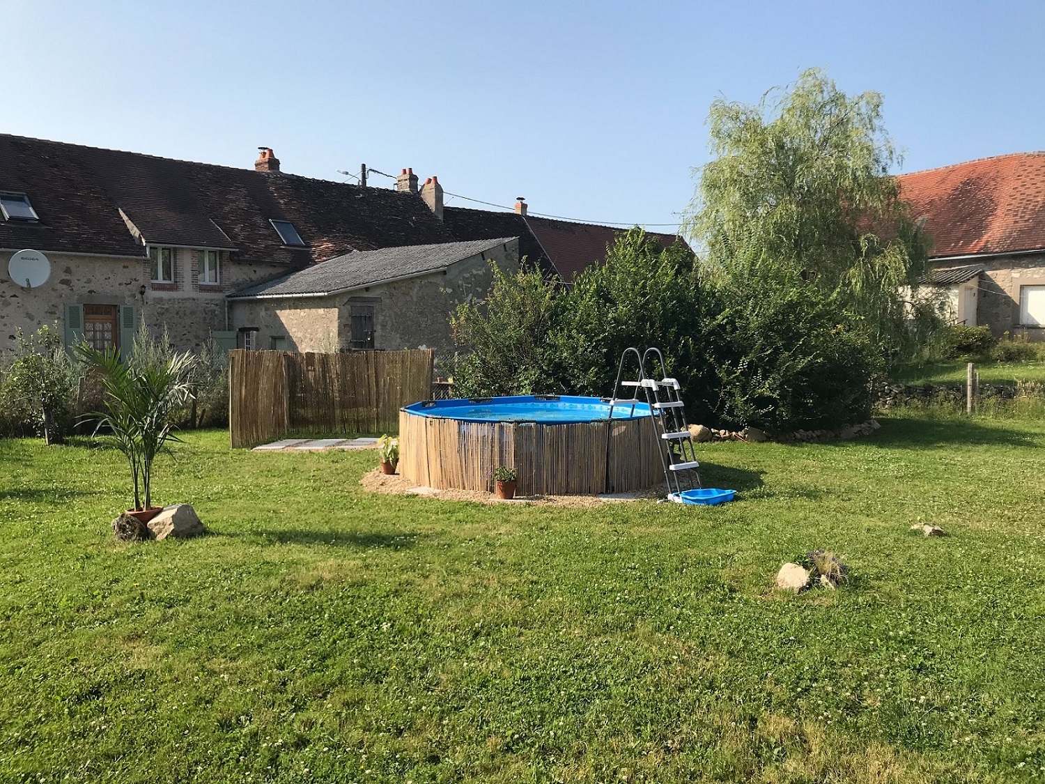 By the wayside, Lussac-les-Églises - photo 2