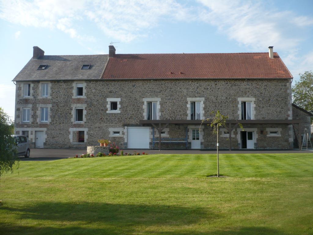 Location de Eric ASSISE - Appartement 2 - photo 2