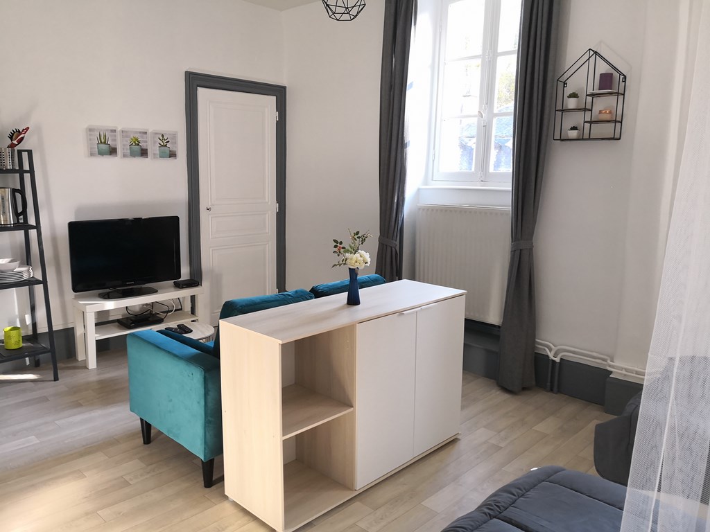 Meublé de Marine Biguerd - Boussac- Studio 4 - 2ème - étage - photo 4