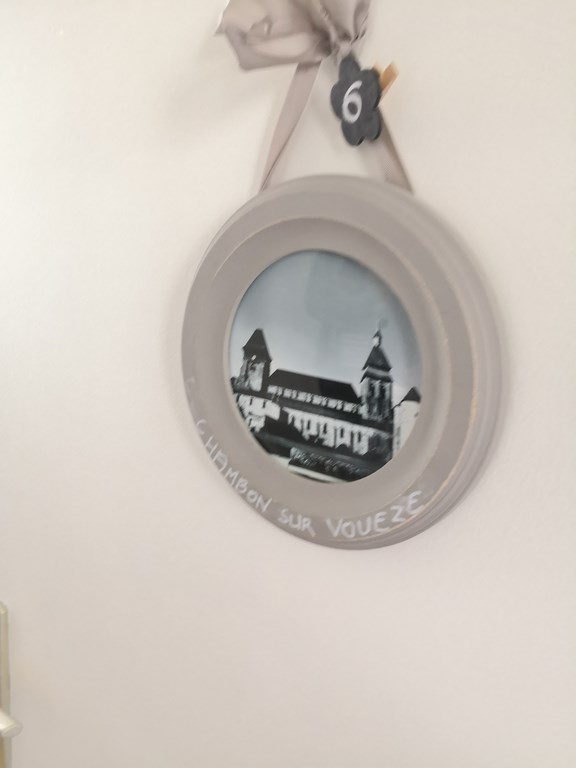 Meublé de Marine Biguerd - Chambon - Studio 6 - 2ème étage - photo 4