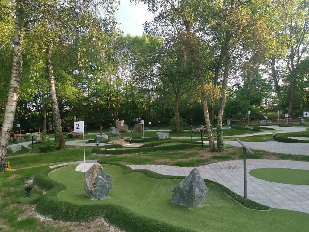 Mini-golf paysager du Chalet des Pierres Jaumâtres, Toulx-Sainte-Croix - photo 3