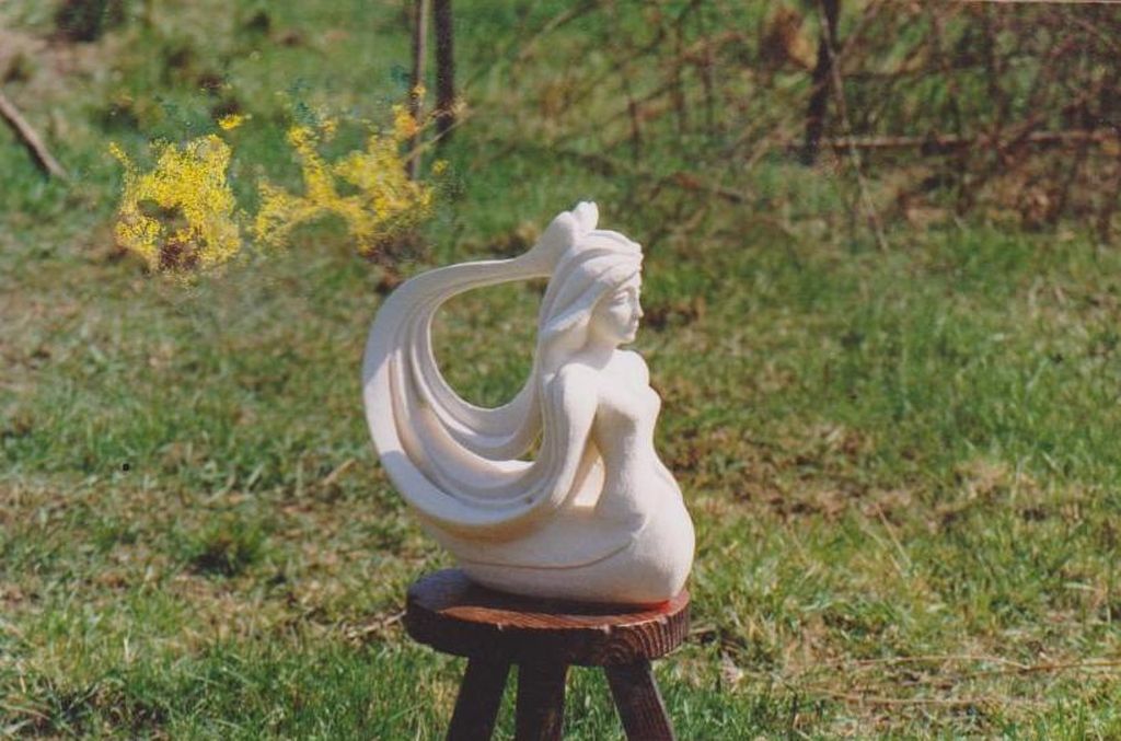 Sculpture sur pierre Ludovic Thonet