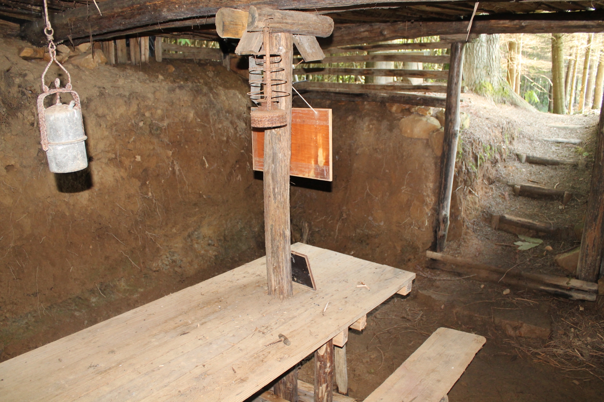 Caches des Maquisards de la forêt de Boubon, Cussac - photo 4