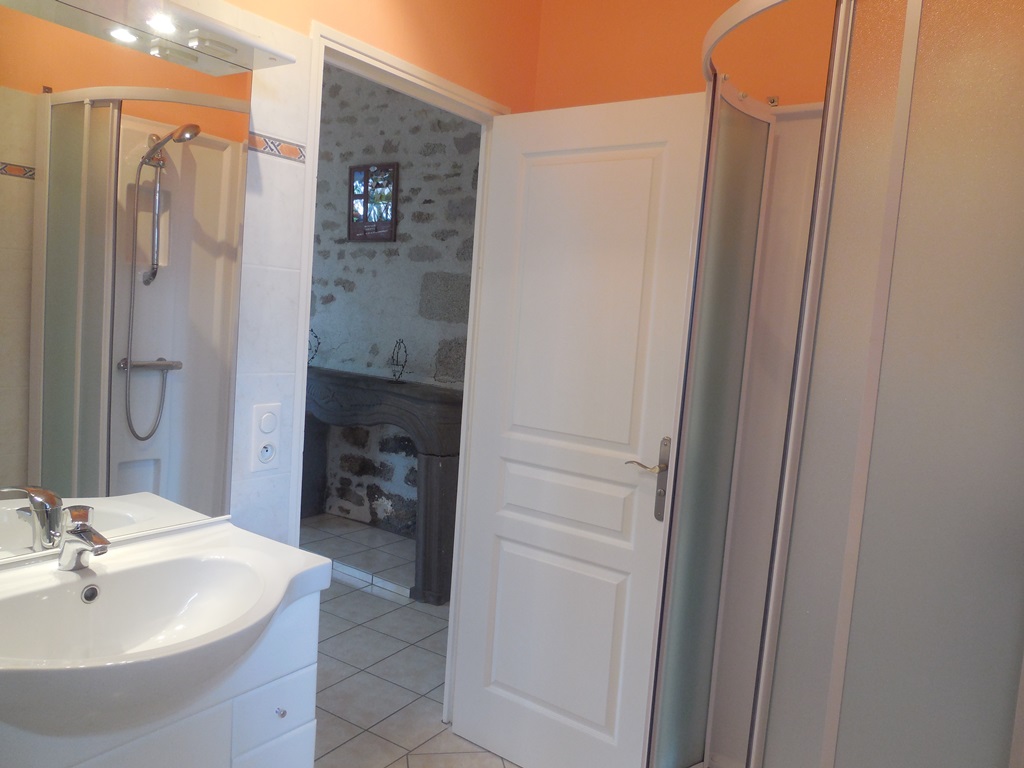 Location à Mérinchal (N°59) - photo 4