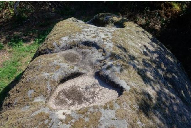 Légende de la pierre des Fades