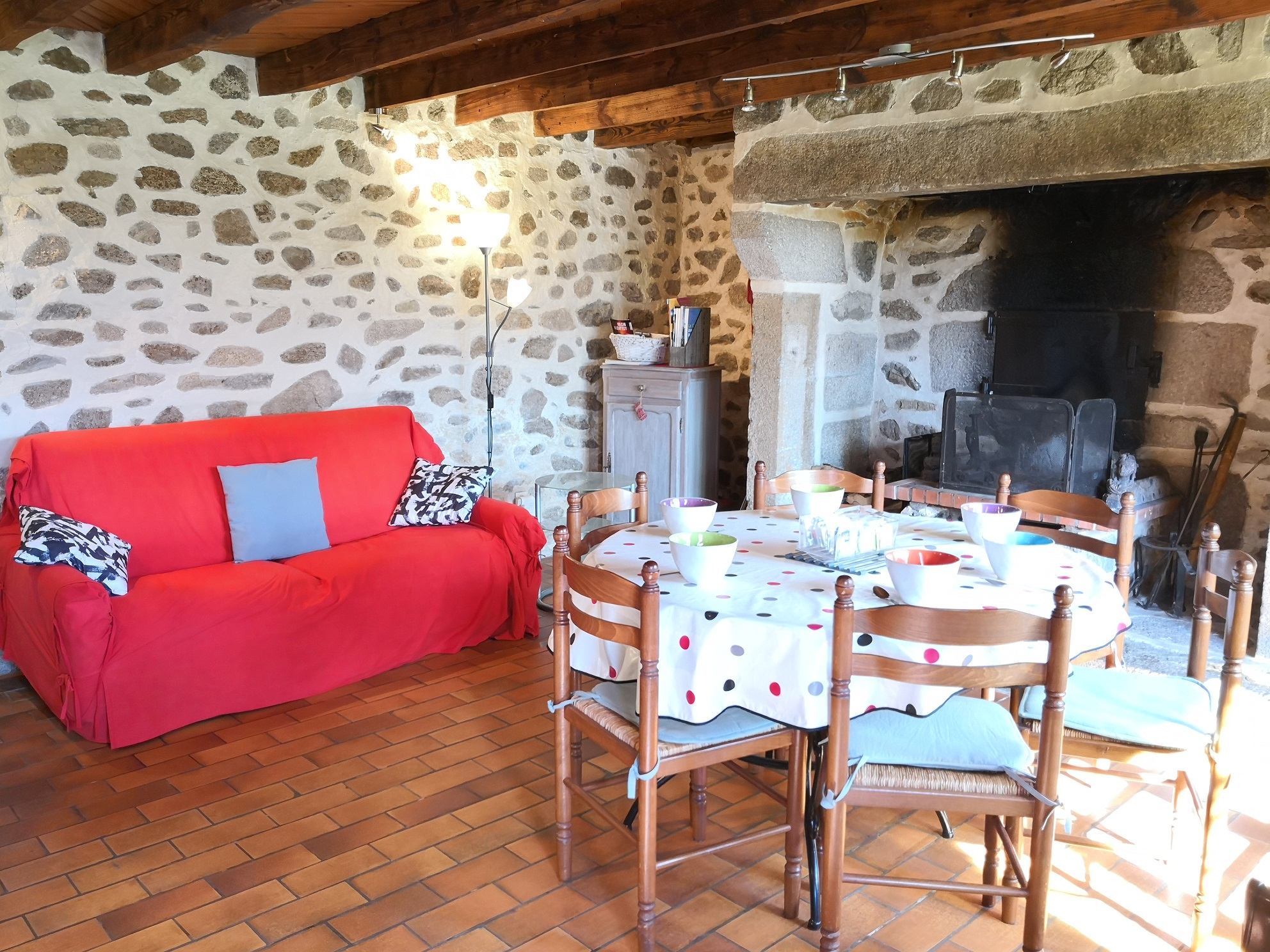 CHEZ MME BOYER, Saint-Merd-la-Breuille