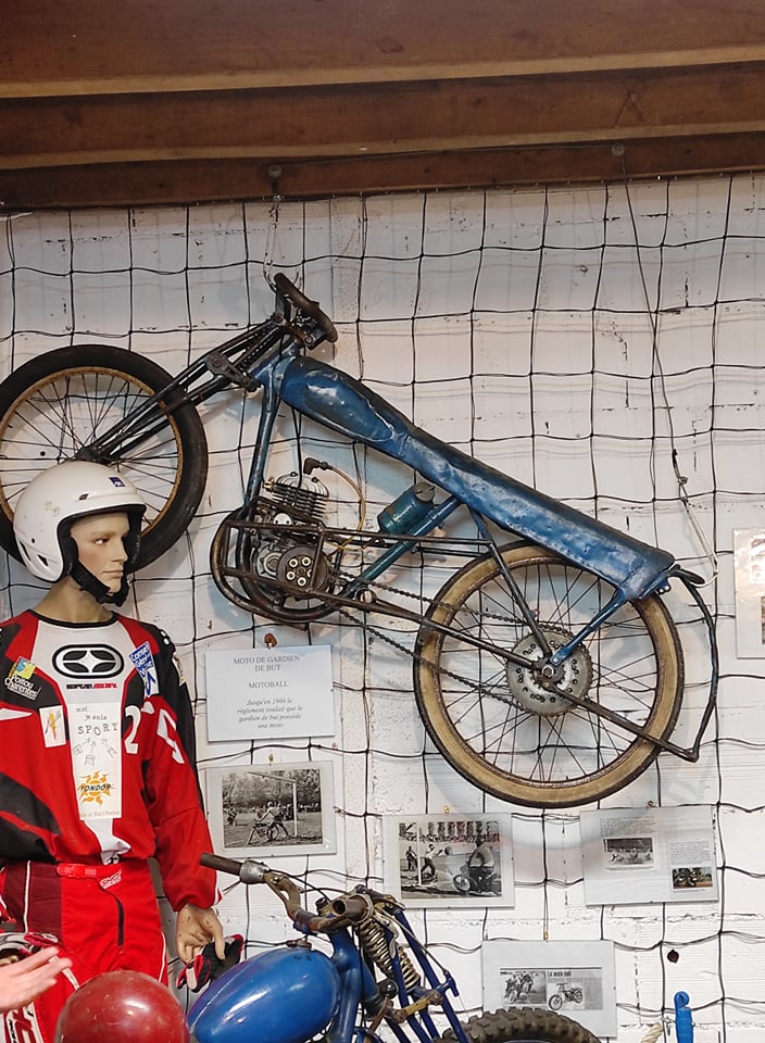 Exposition Moto Vélo Rétro, Neuville-de-Poitou - photo 2