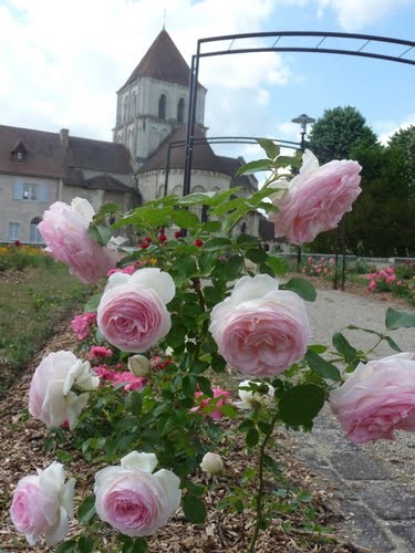 La Roseraie, Lencloître