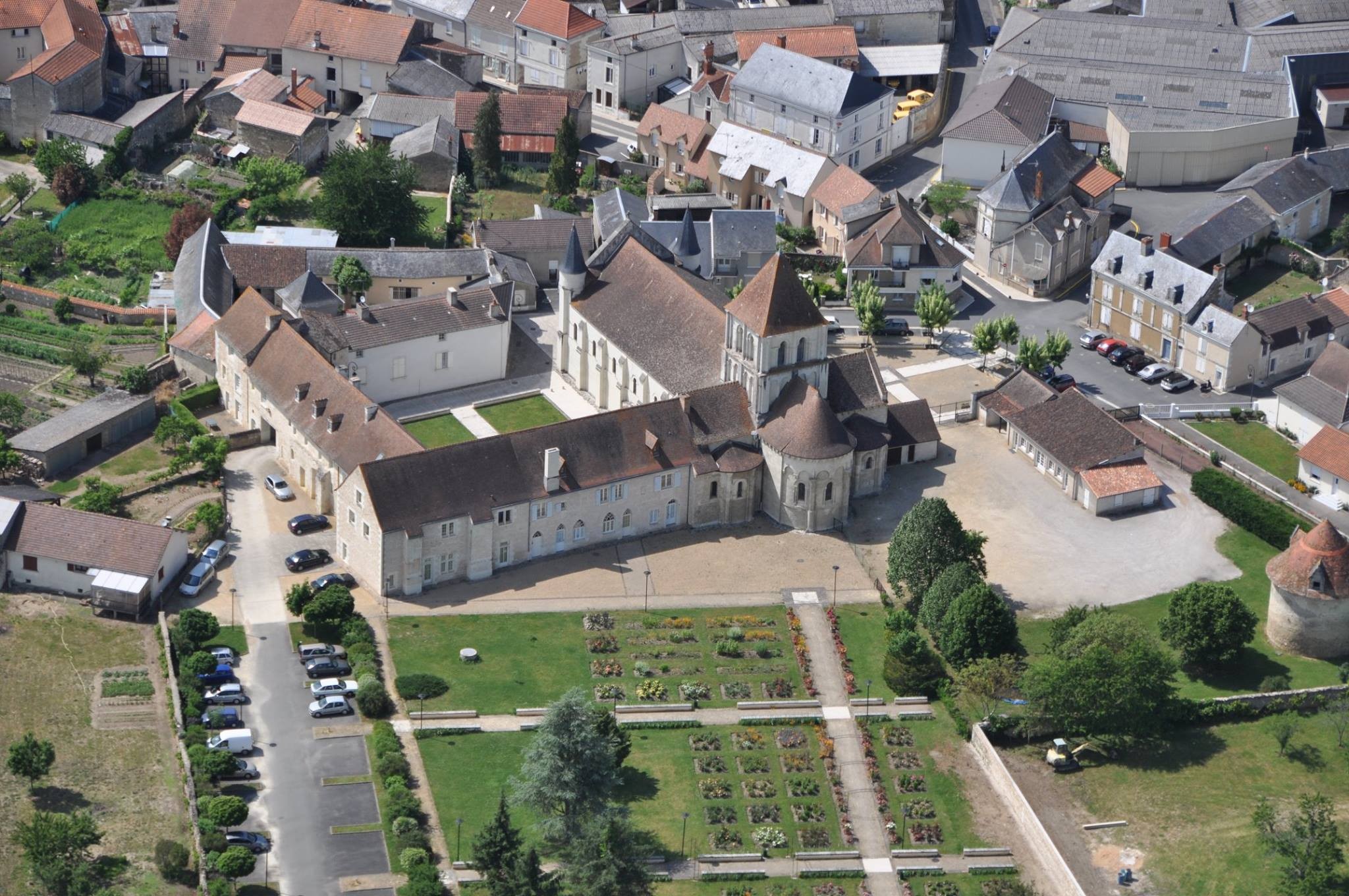Ensemble Conventuel de Lencloître, Lencloître - photo 2