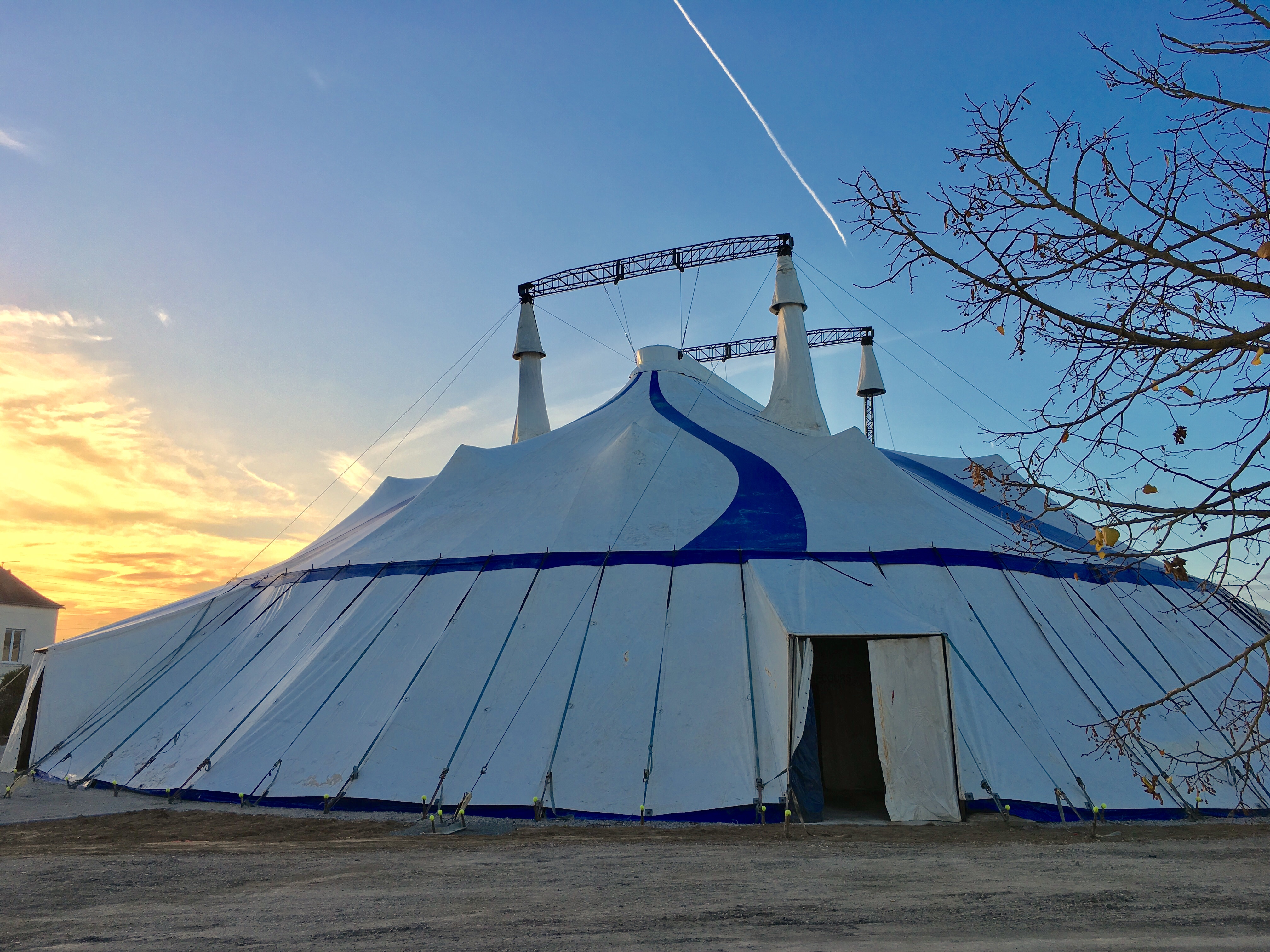 Chapiteau de l'École Nationale de Cirque de Châtellerault