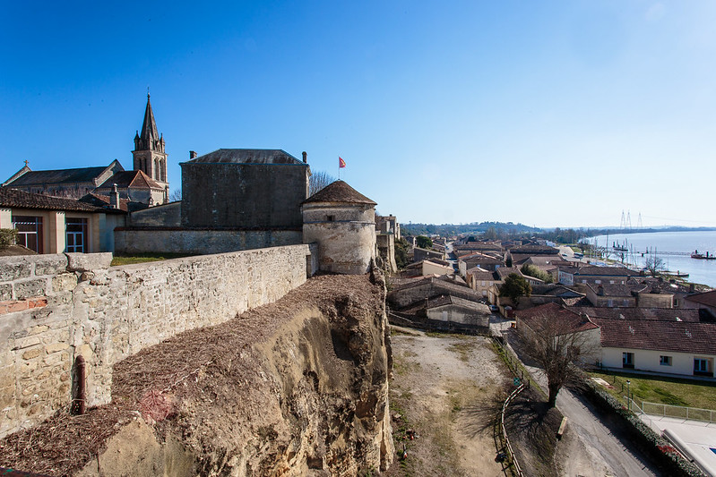 Iconiques à vélo :  la Grotte de Pair non Pair