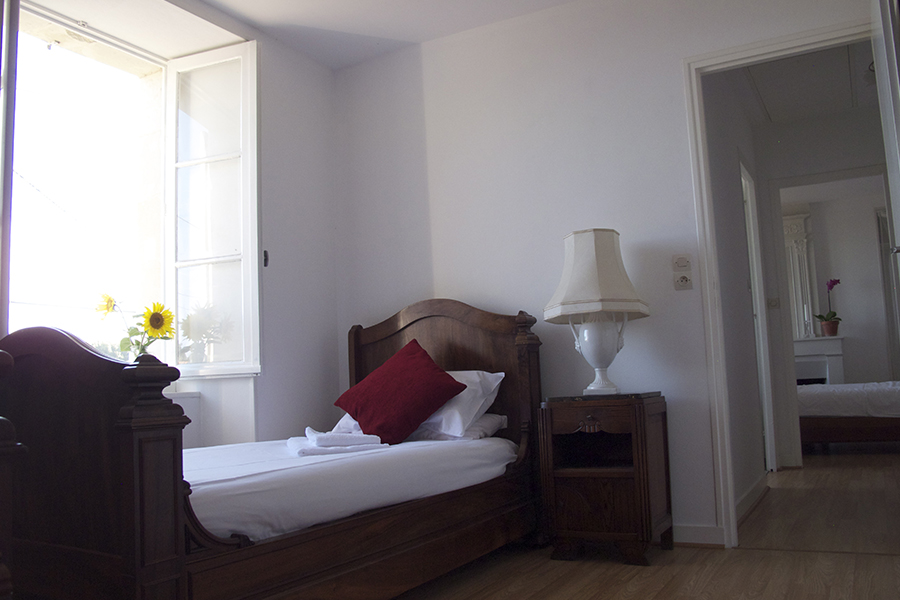 La Grande Maison, Pas-de-Jeu