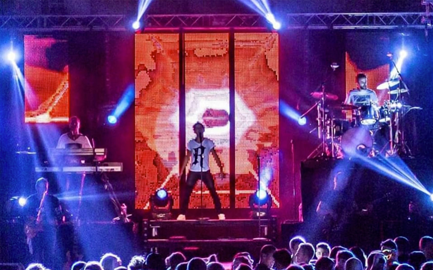 Bal avec Heptagone - Toro et fuego et bataille de confettis