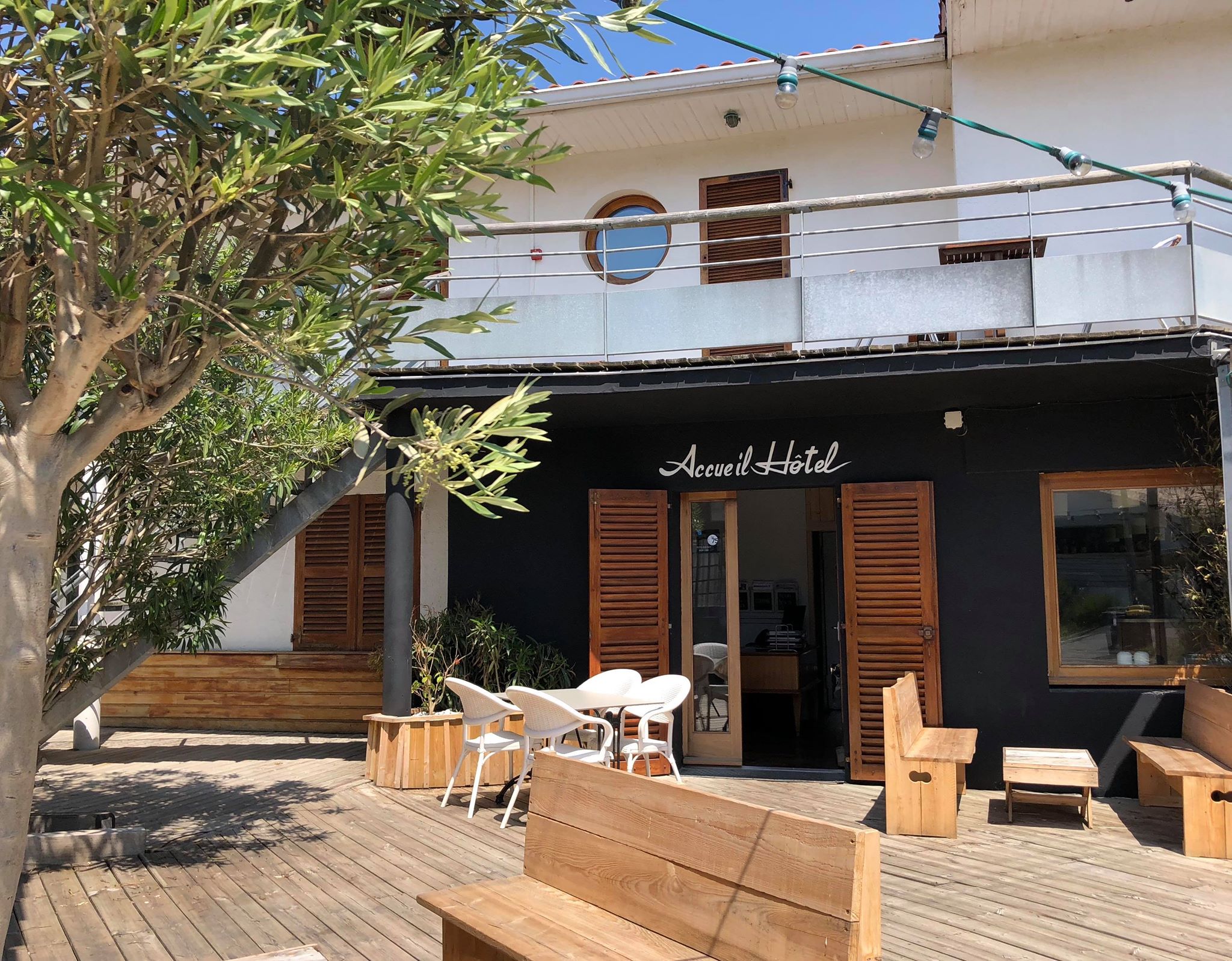 Hôtel Le Pavillon Bleu - photo 5