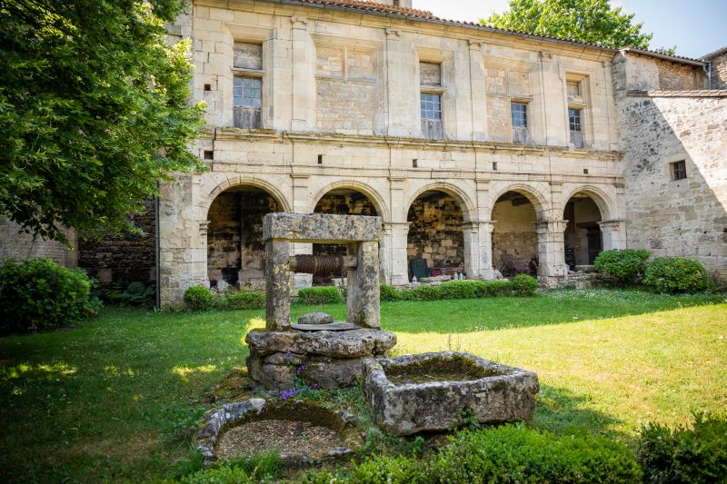 Ancien prieuré Saint-Barthélémy, Azay-le-Brûlé - photo 4