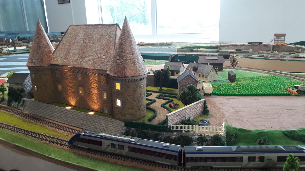Trains miniatures - photo 2