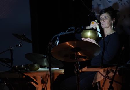 Goûter musical – Les instruments du spectacle « Animaux Totem » avec Emilie Décla Goûter musical – Les instruments du spectacle « Animaux Totem » avec Emilie Décla