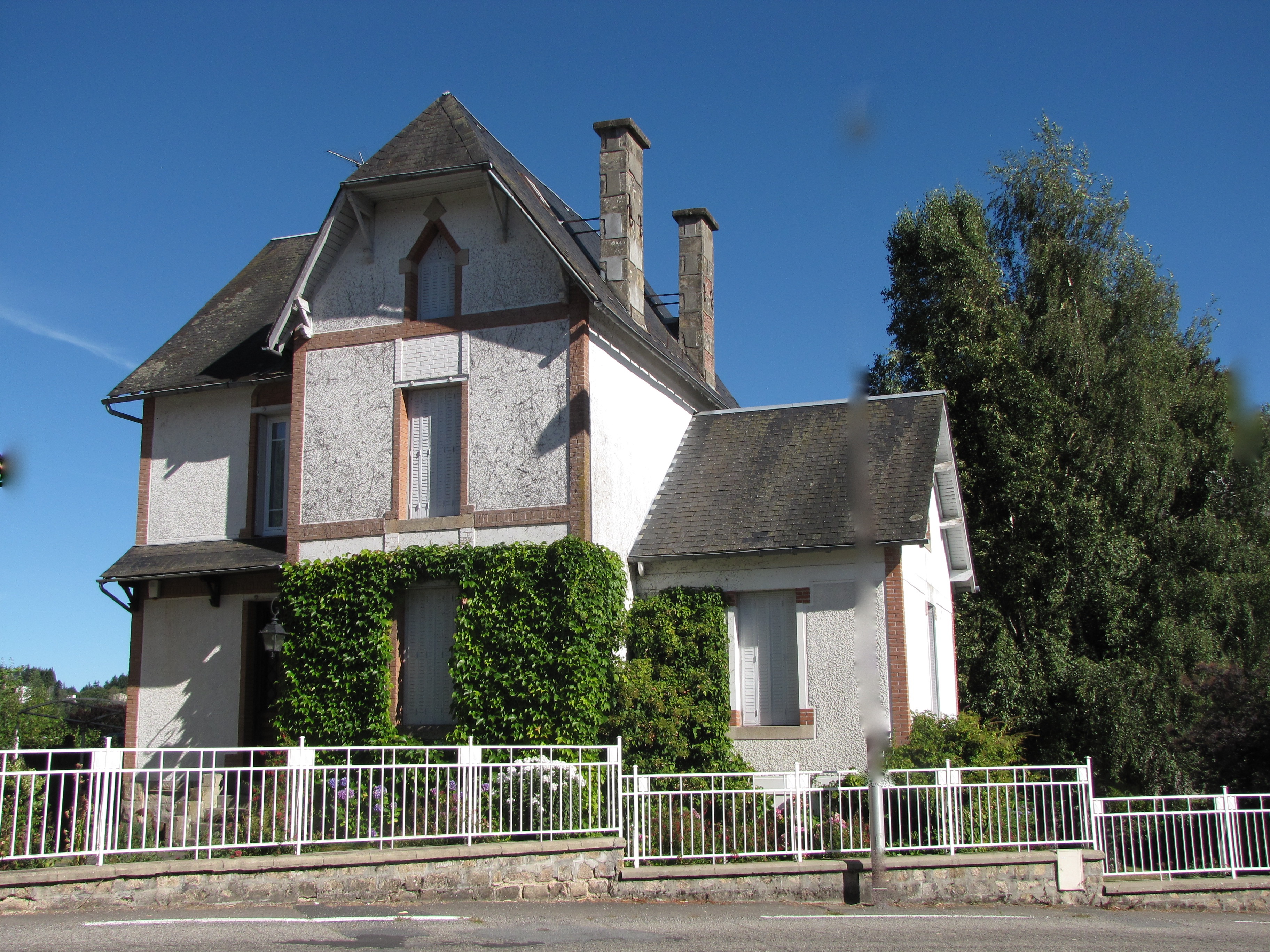 30. Maison Estrade - Janoueix, Audy