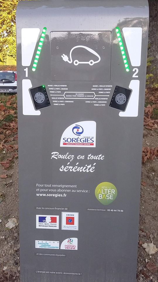Borne de Recharge pour Véhicule Electrique — photo 2