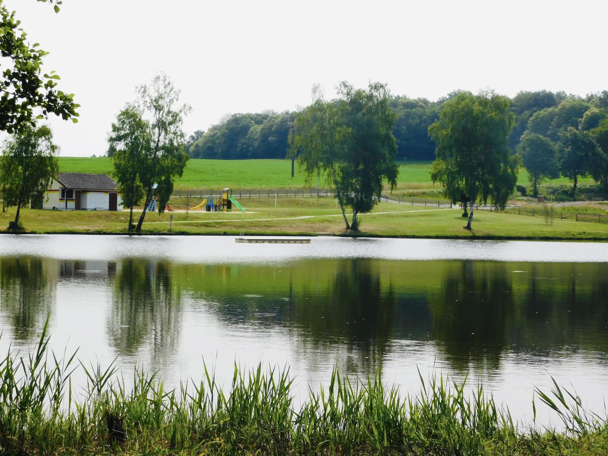 Etang de baignade du " Puychaumartin"à Château-Chervix, Château-Chervix