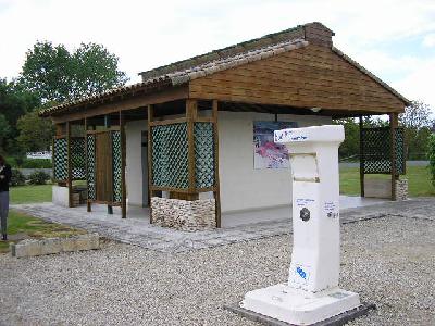 Aire de services camping car - La Mothe Saint-Heray