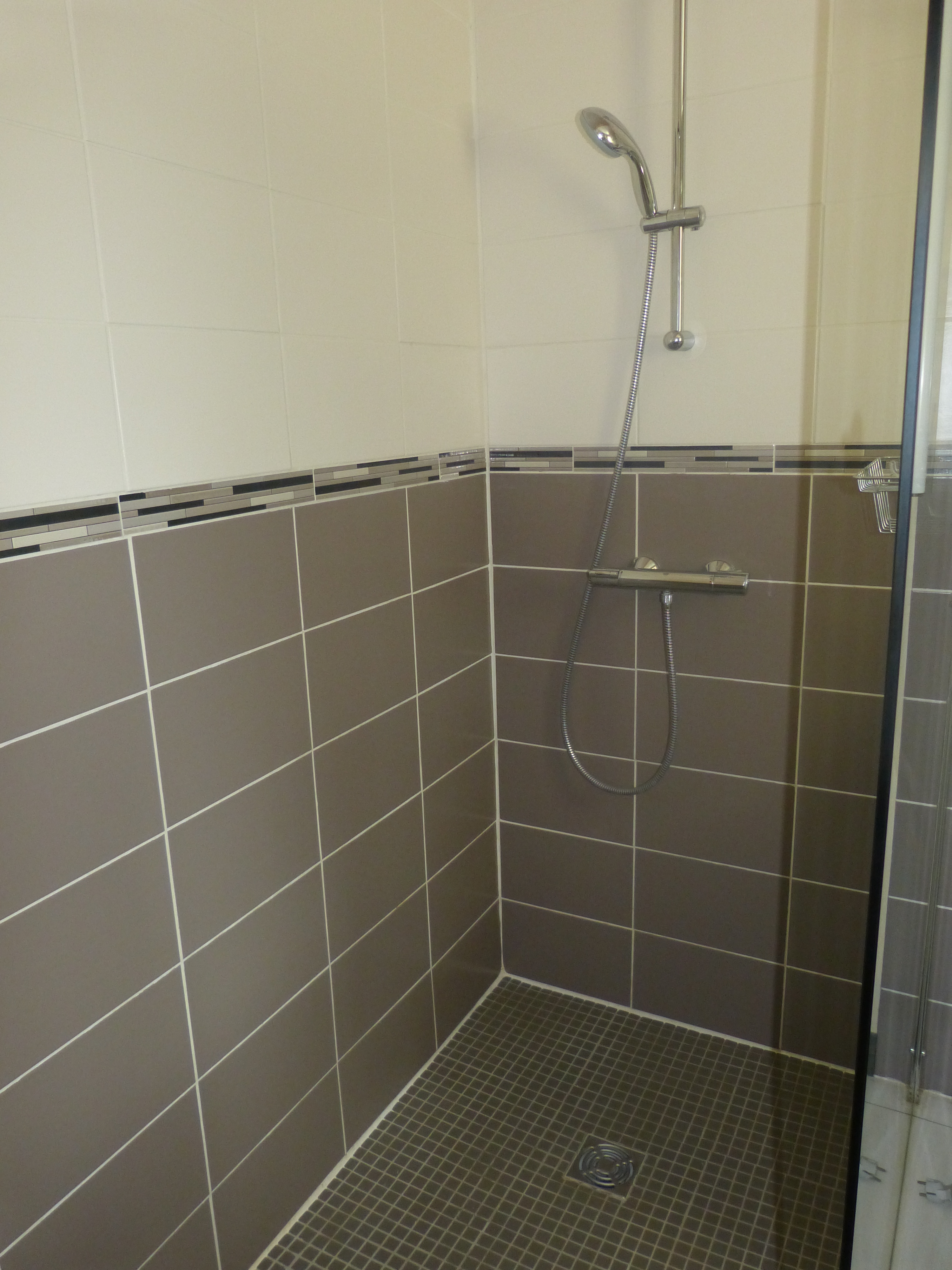 Le Toit d'en Bas (G 238), Sansais