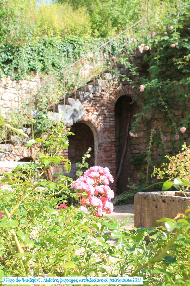 Jardin public "Roseraie", Hautefort
