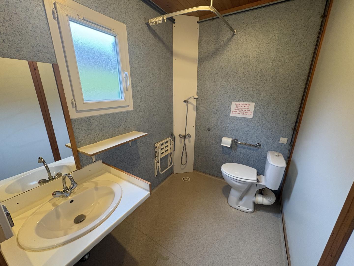 CHALET N° 1 PLAN D'EAU DE LA ROUSSILLE, Châtelus-Malvaleix - photo 3