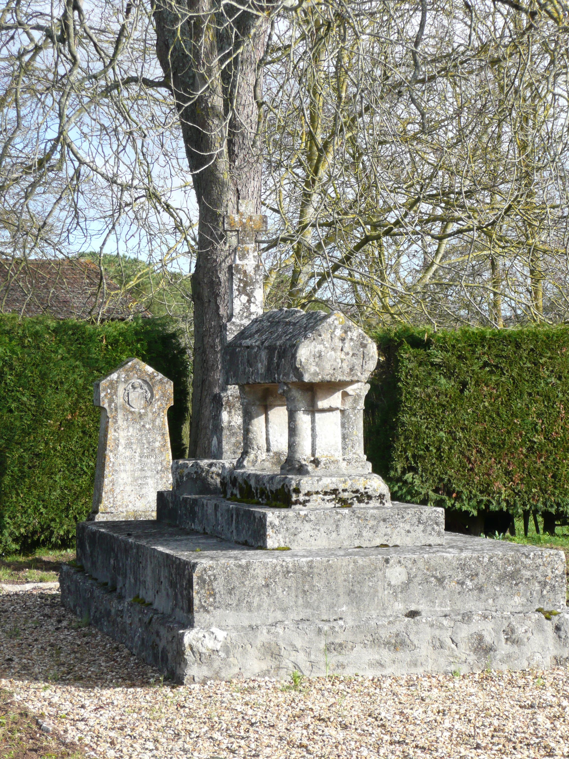 Cénotaphe de Jean Chandos