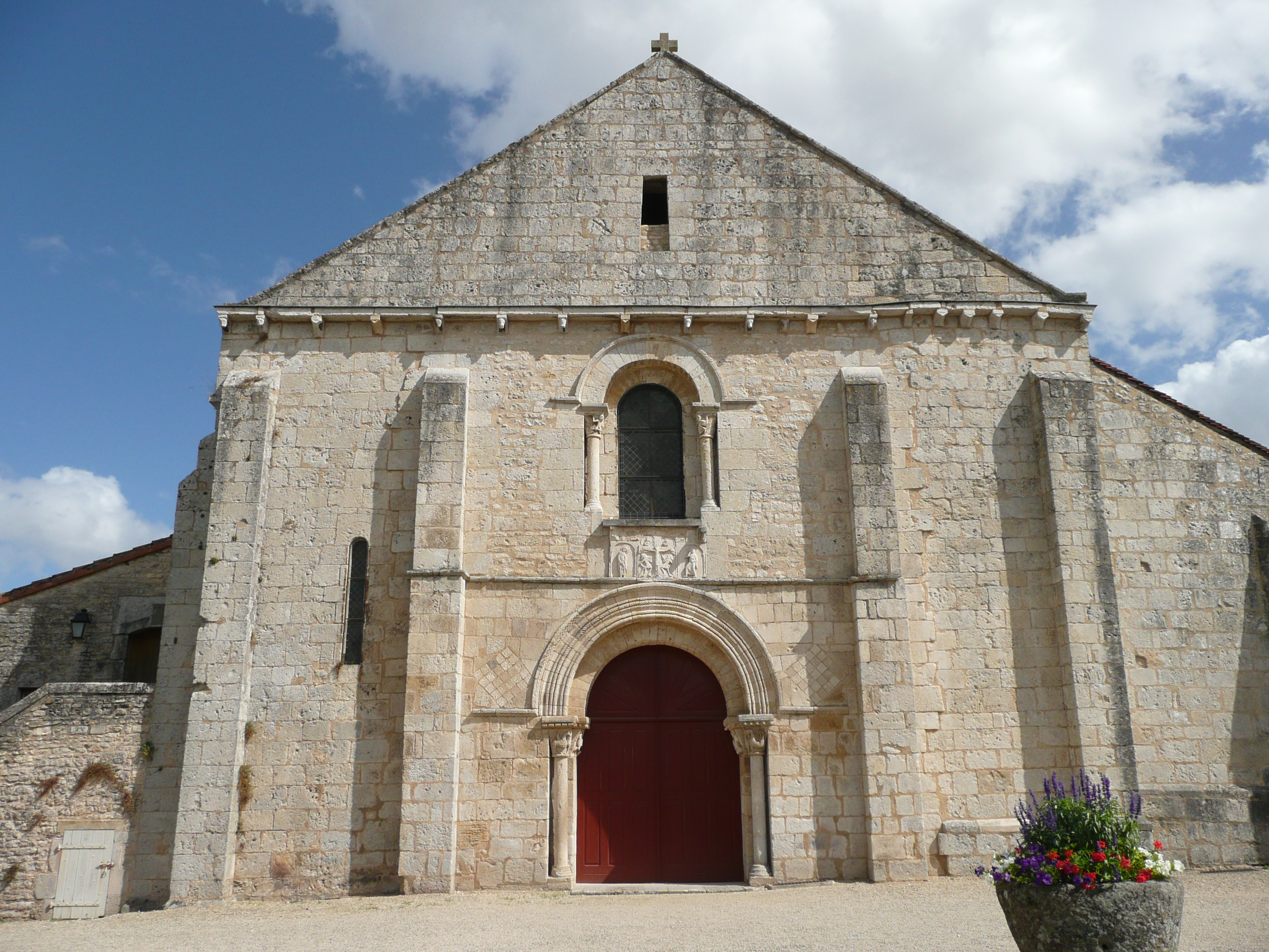 Église Saint-Pierre d'Usson, Usson-du-Poitou - photo 4