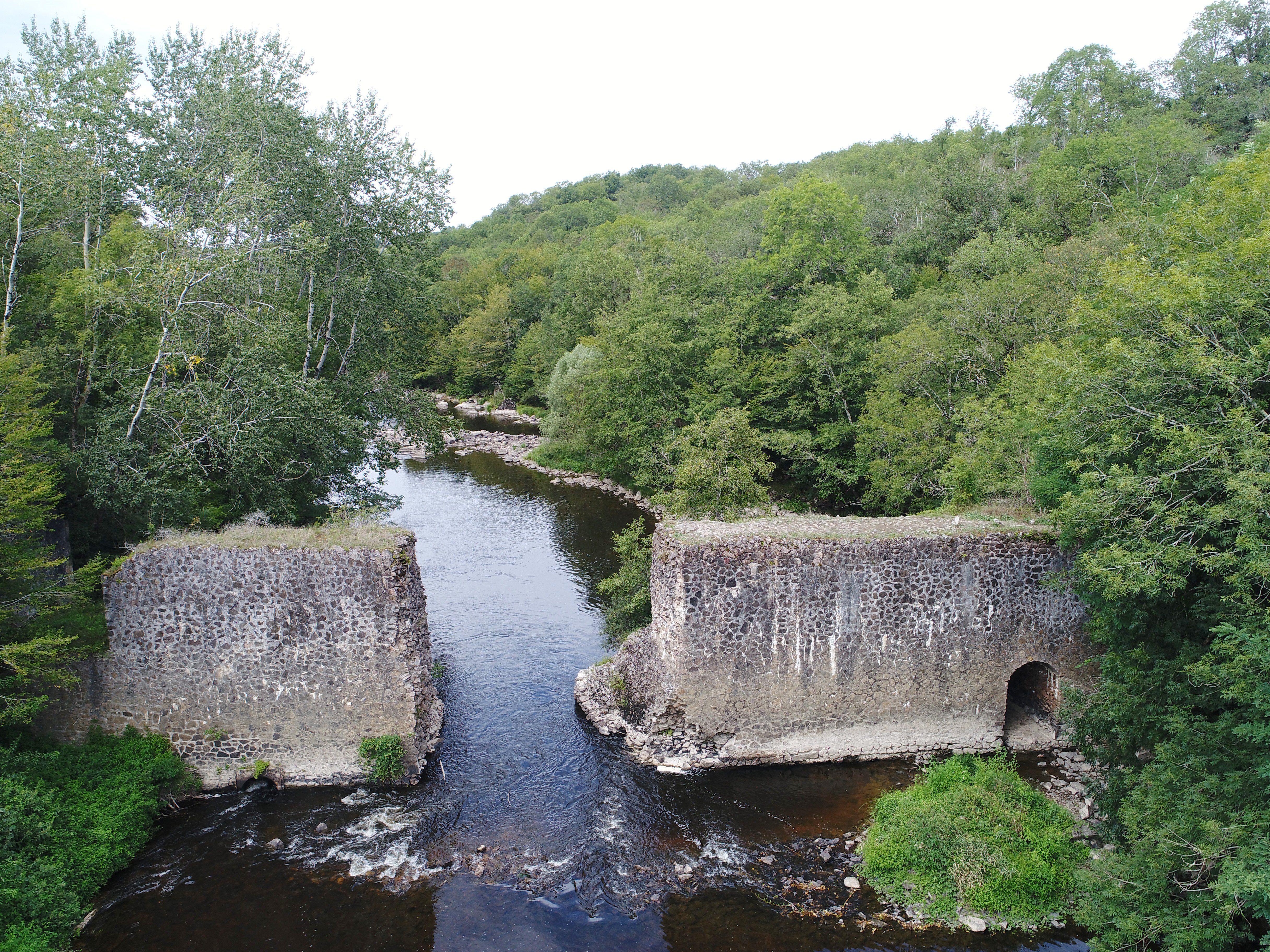 Site du Roc d’Enfer, Lathus-Saint-Rémy