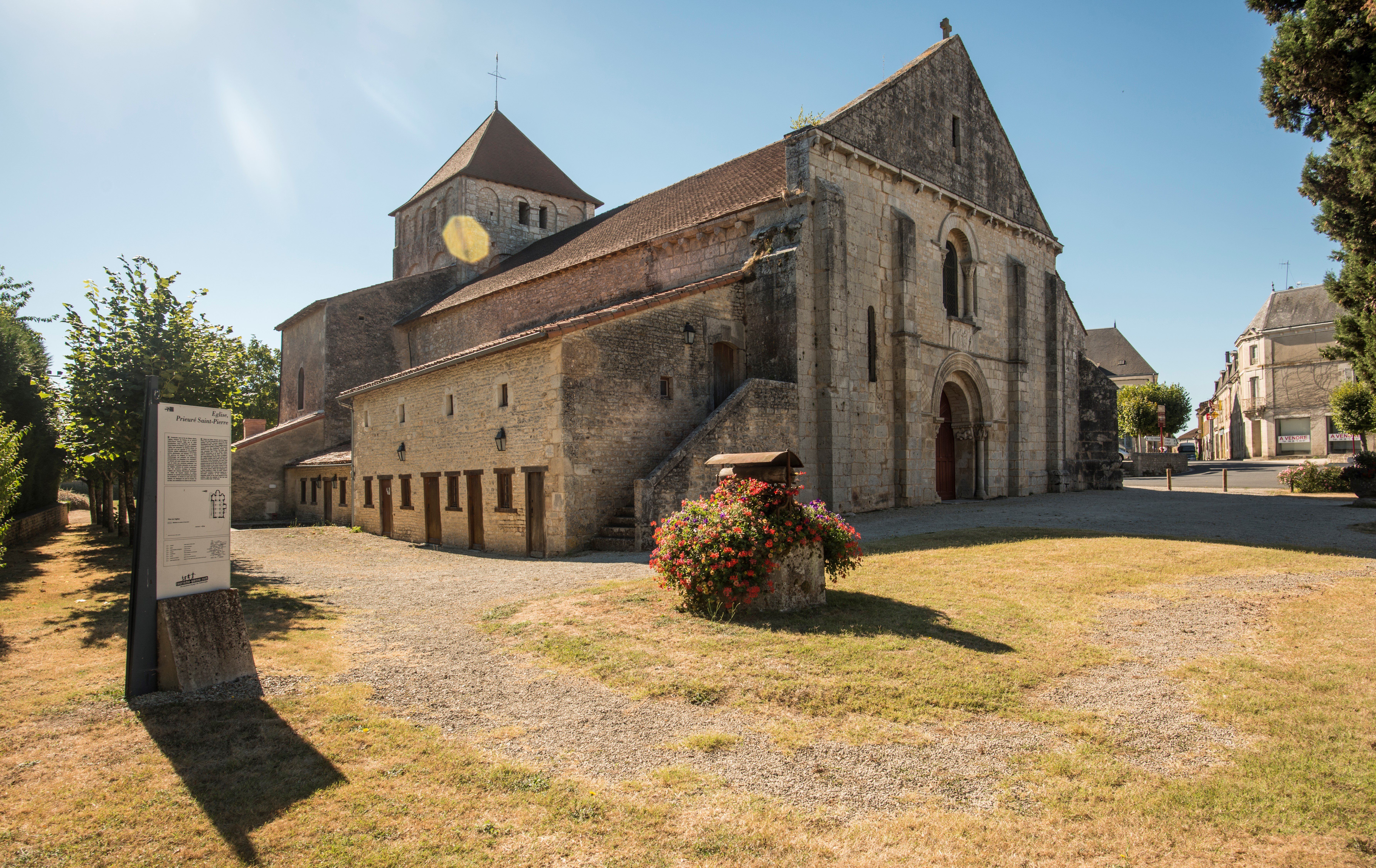 Église Saint-Pierre d'Usson