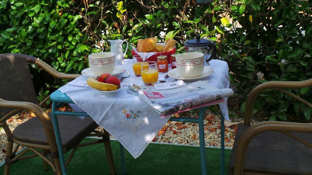 Chambre D’hôtes Le Paon Blanc, Monprimblanc
