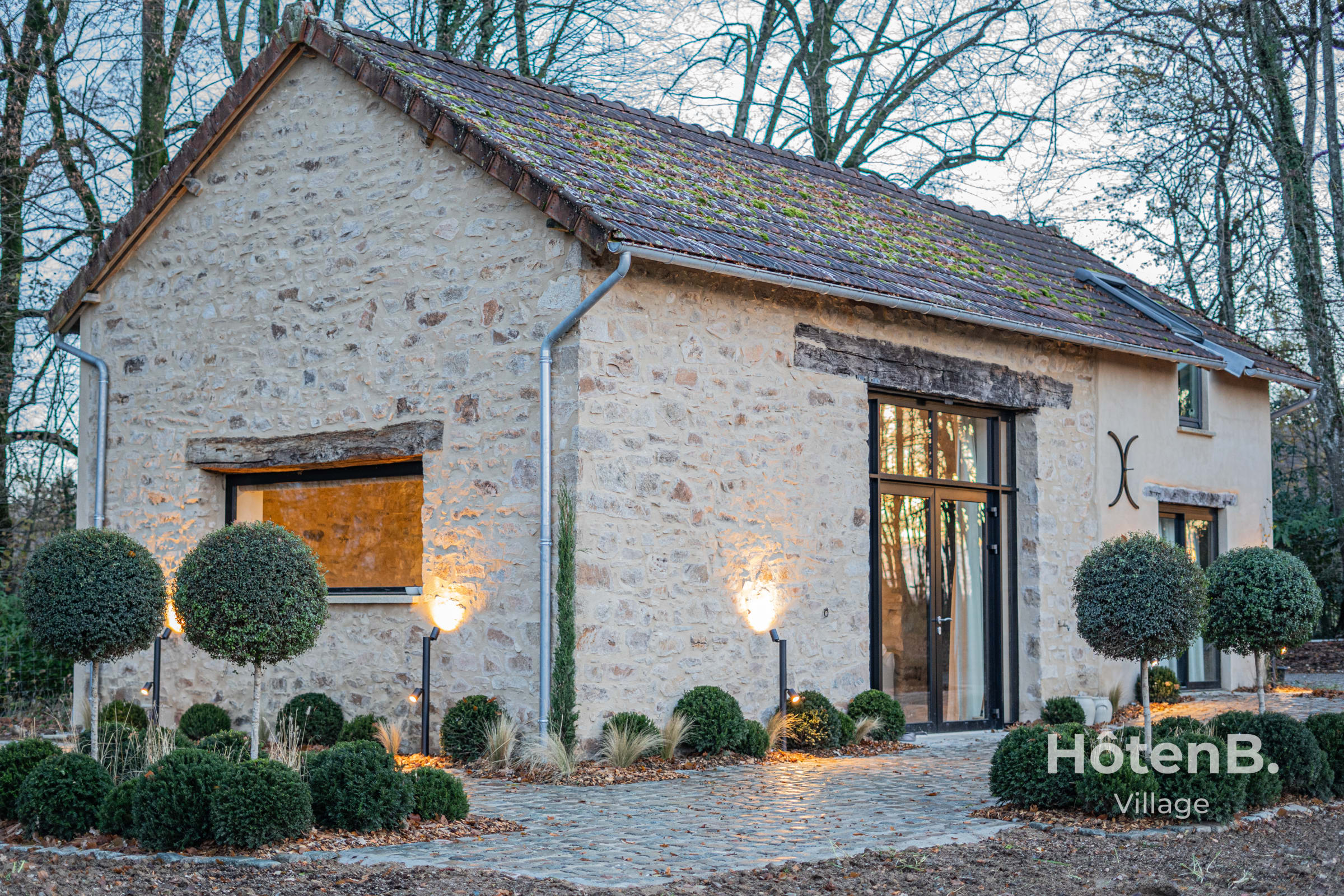 La Grange Louis Aragon, Nexon