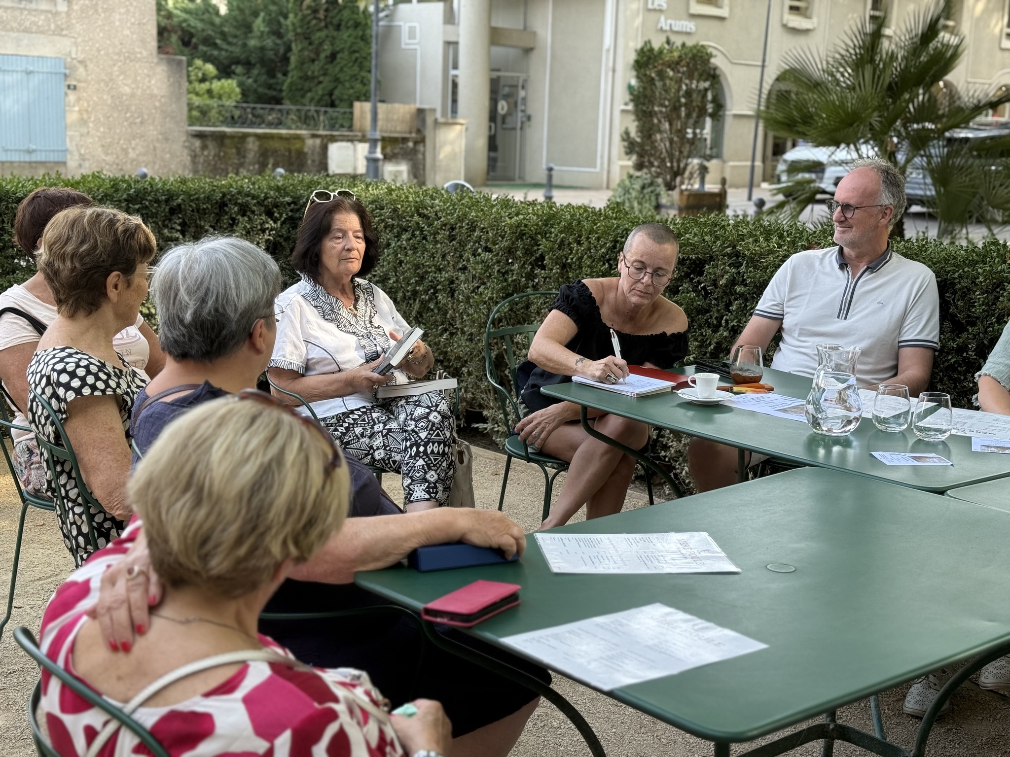 Lectures en terrasse Chez Léonie — visuel événement