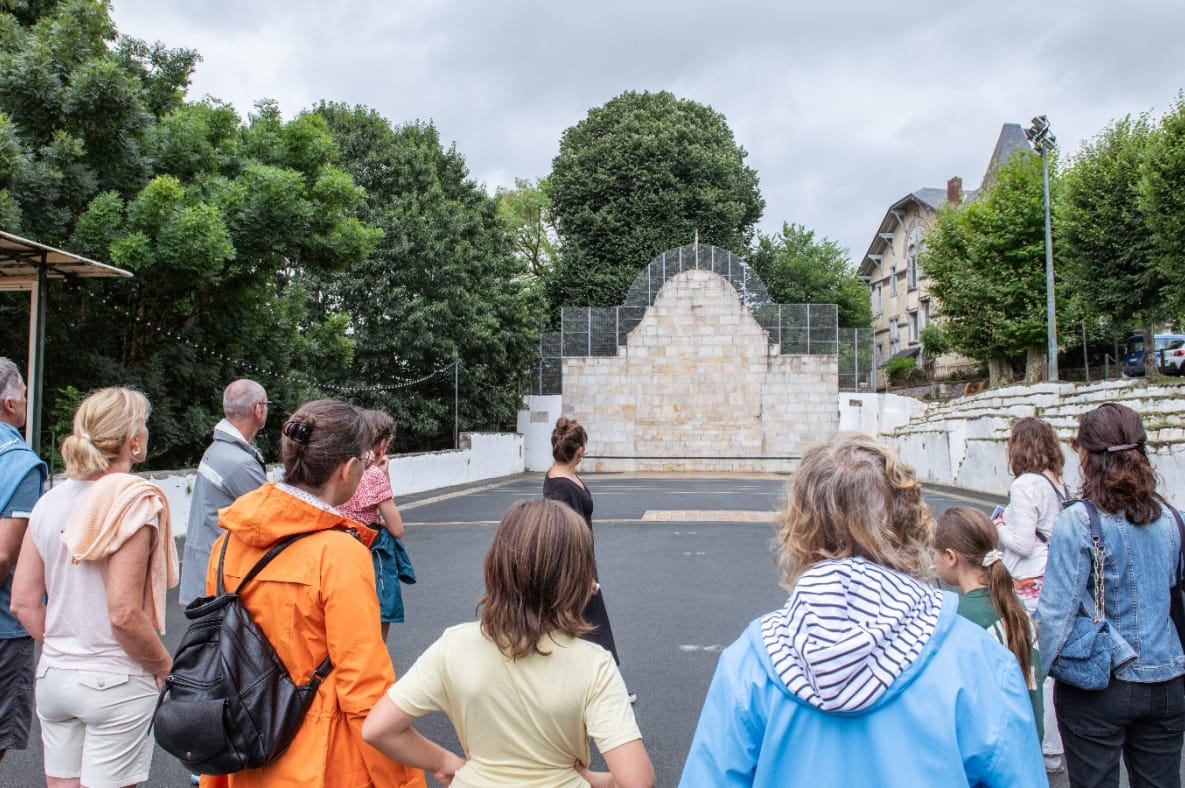 Visite "un village hors du temps"