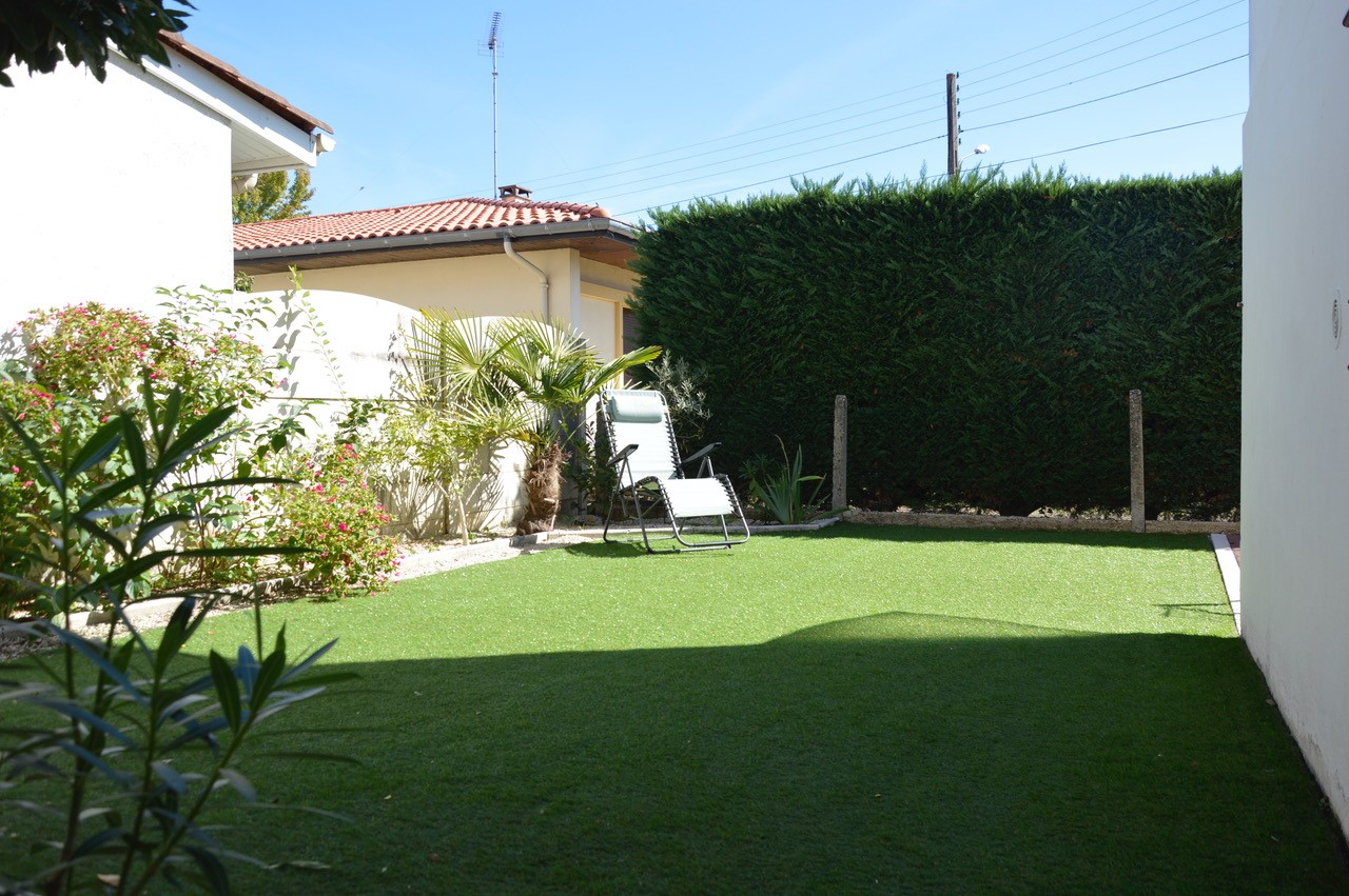 T2 - 1 à 4 pers. - AFO9/B