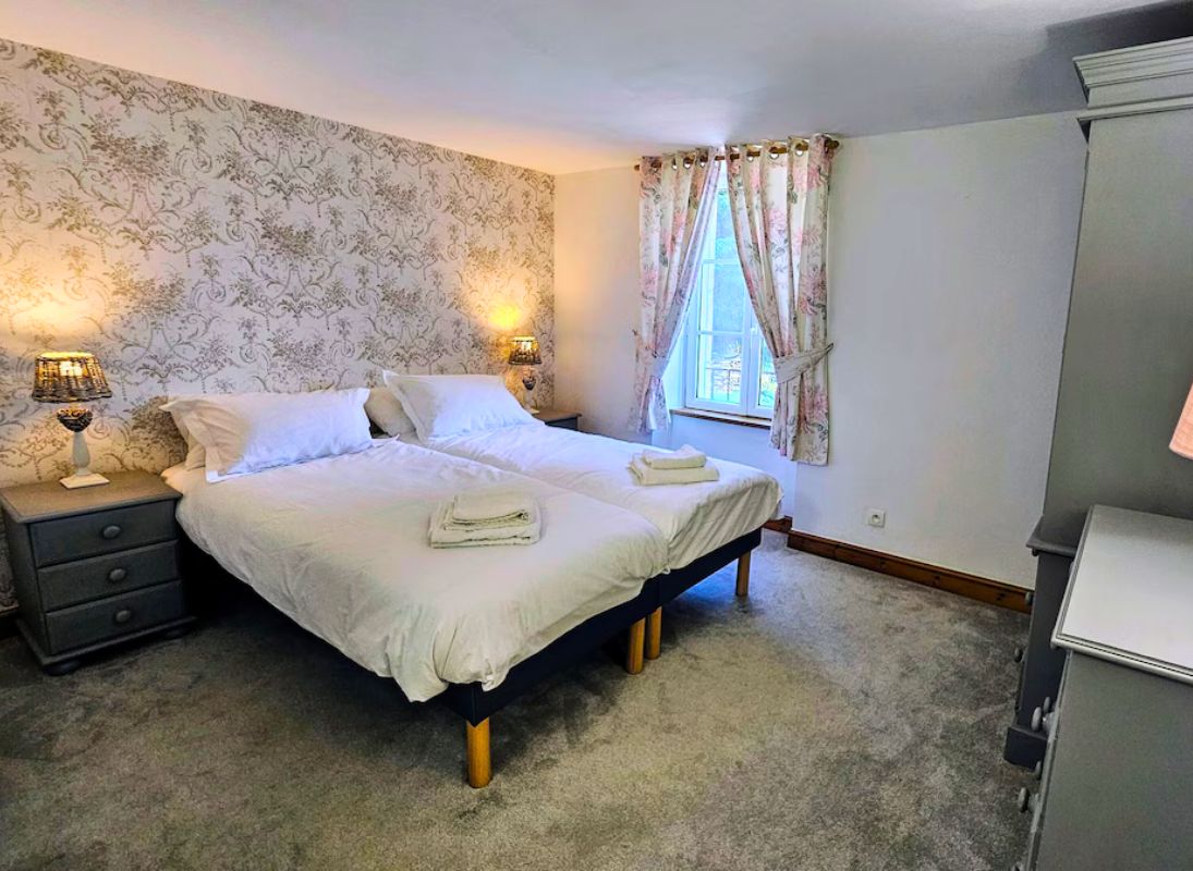 La Petite Colline, Pageas - photo 4