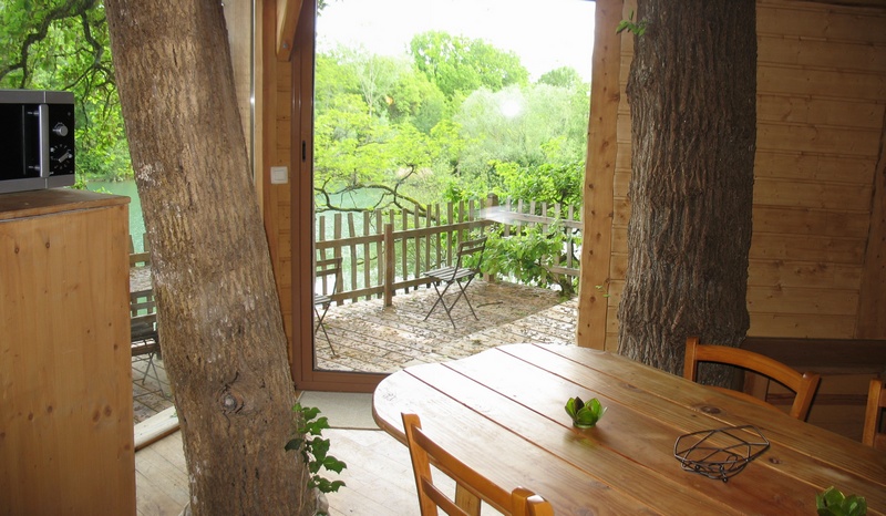 Château Gauthié : Cabane Gite dans les arbres au bord du lac, Monmarvès - photo 2