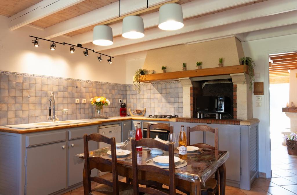 Gite du Chateau La Roberterie, Juillac - photo 8