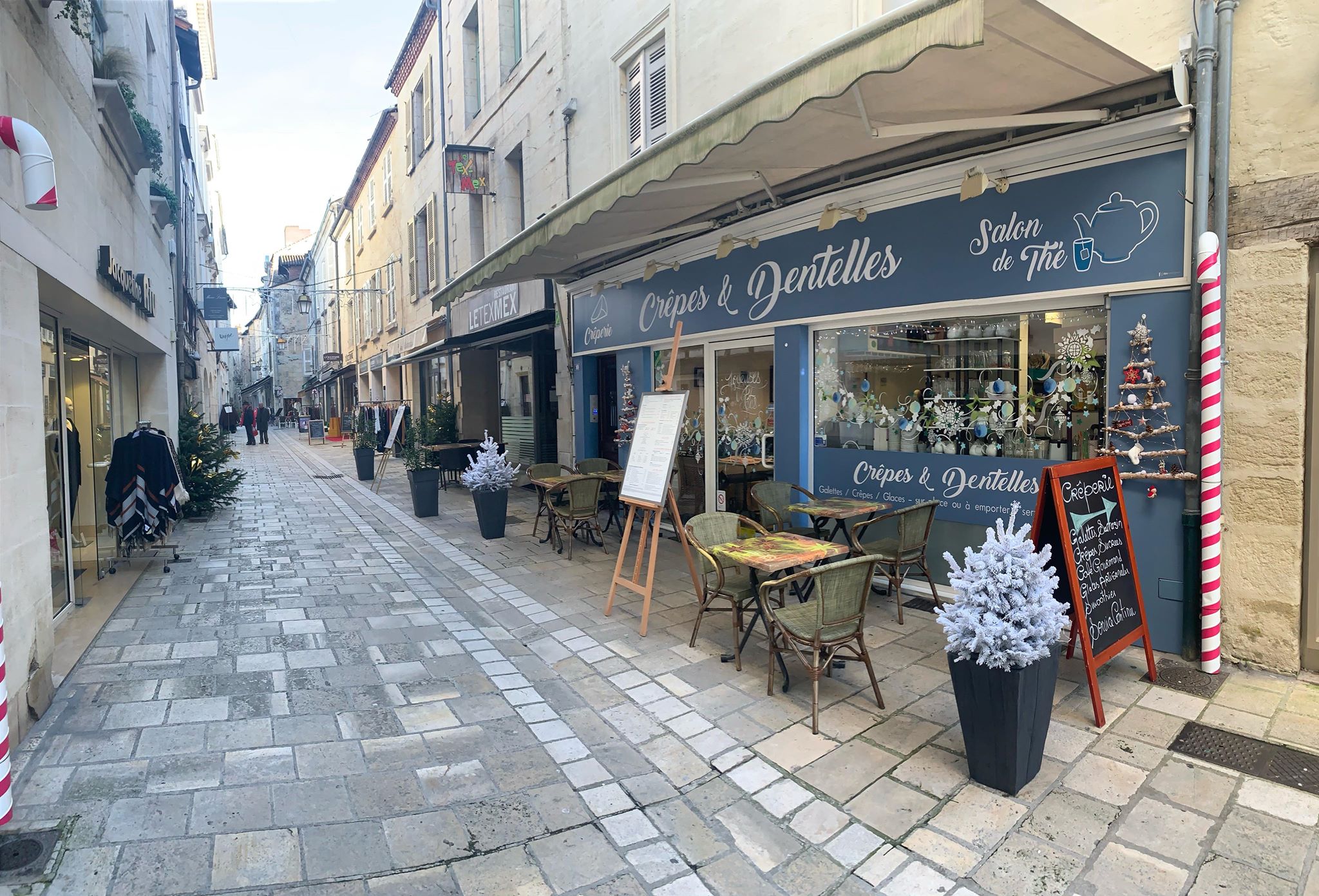 Crêpes et dentelles