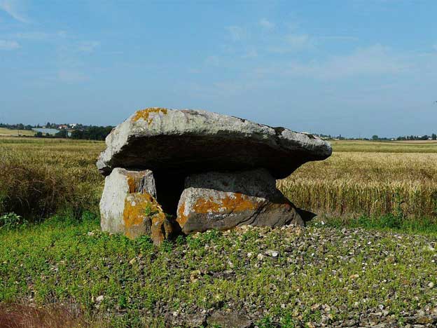 Dolmens de Puyraveau, Saint-Léger-de-Montbrun - photo 3