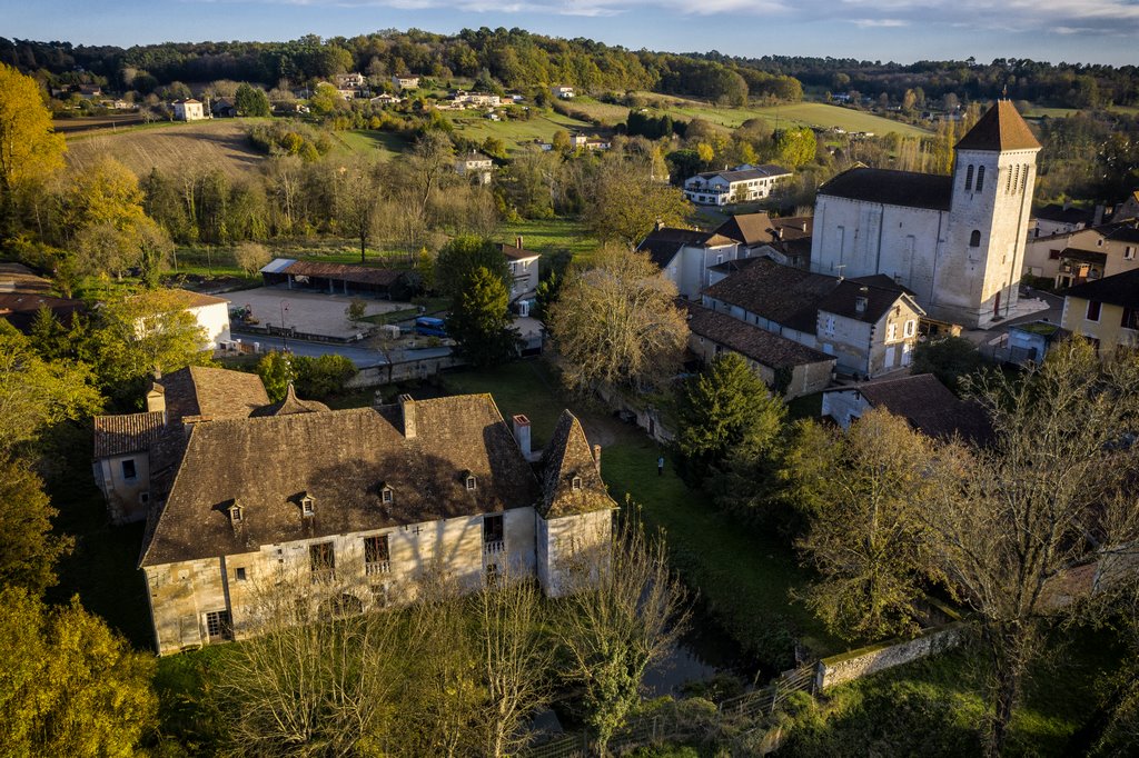 Visite guidée du site du château du Salembre, de l’église et du bourg - Châteaux en fête