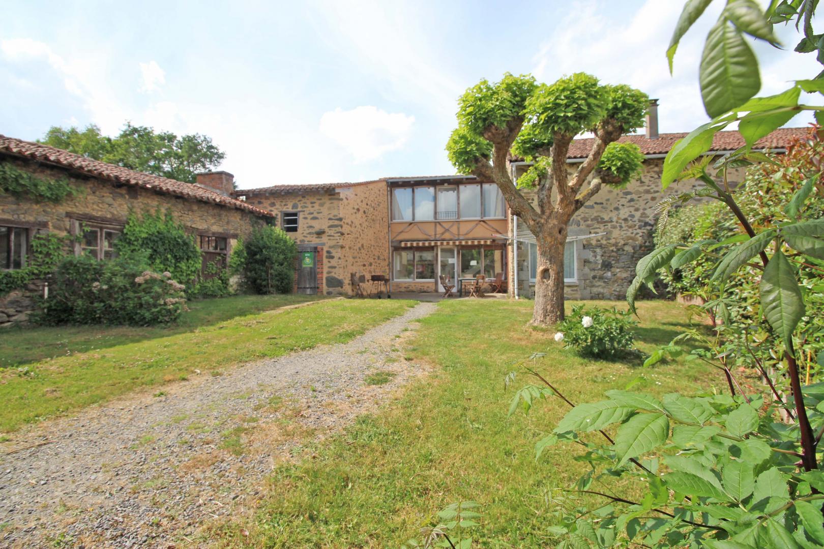 Gîte de groupe Gîte de l'Isop, Saint-Martial-sur-Isop - photo 9