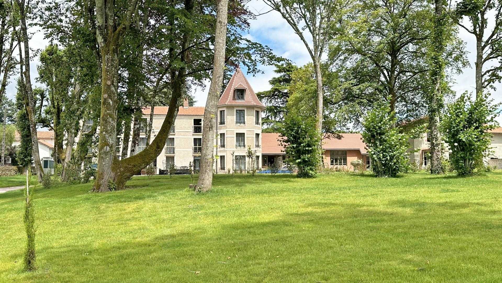 Gîte du Manoir des Perrières, Rochechouart - photo 119