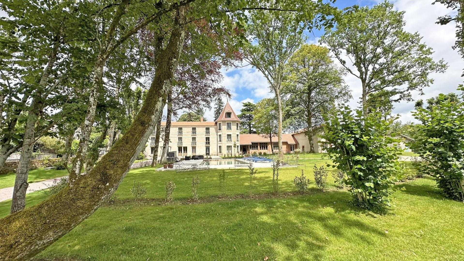 Gîte du Manoir des Perrières, Rochechouart - photo 121